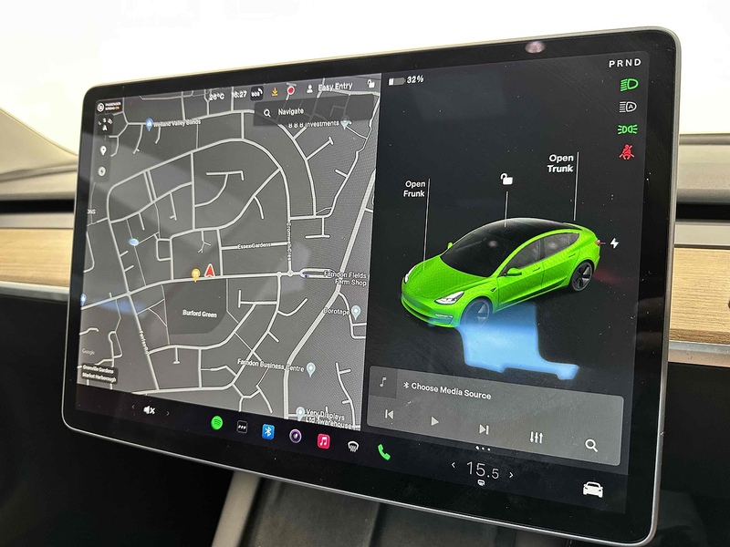 Tesla Model 3 Standard Range Plus - U1924