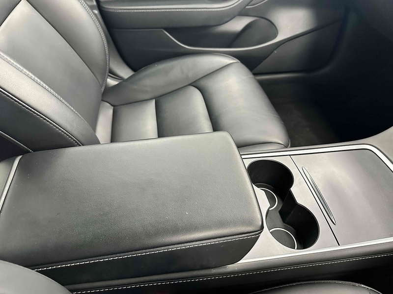 Tesla Model 3 Standard Range Plus - U1924