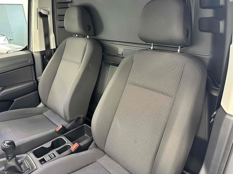 Volkswagen Caddy TSI C20 Commerce - U1926