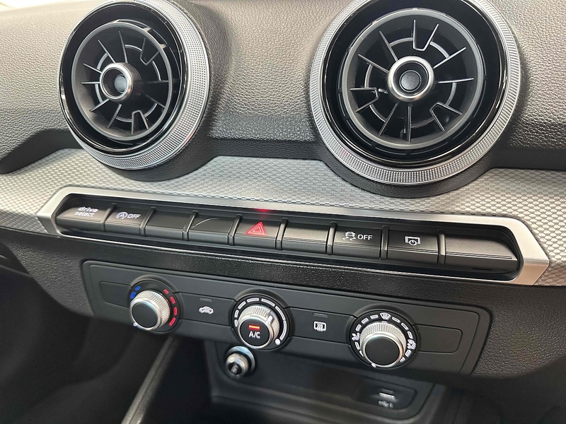 Audi Q2 TFSI CoD Sport - U1935