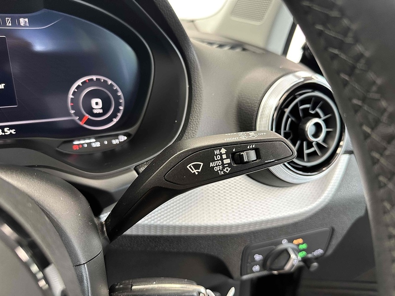 Audi Q2 TFSI CoD Sport - U1935