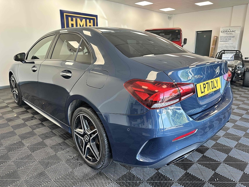 Mercedes-Benz A Class A250e AMG Line Edition - U1943