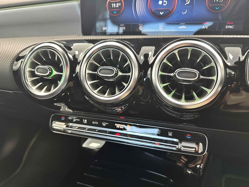 Mercedes-Benz A Class A250e AMG Line Edition - U1943