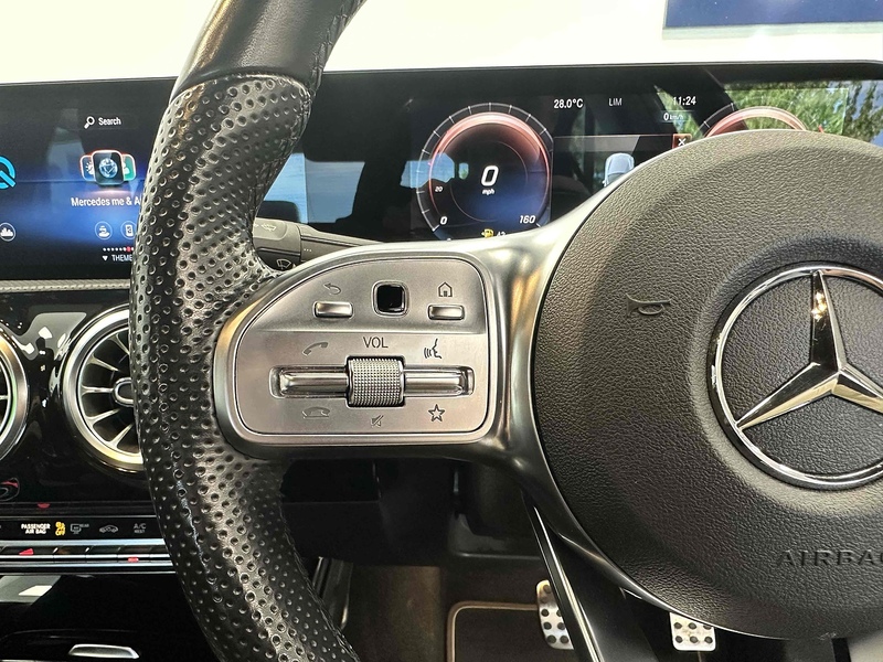 Mercedes-Benz A Class A250e AMG Line Edition - U1943