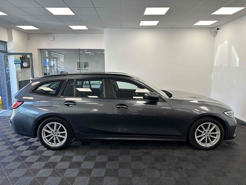 BMW 3 Series 318d MHT SE - U1945