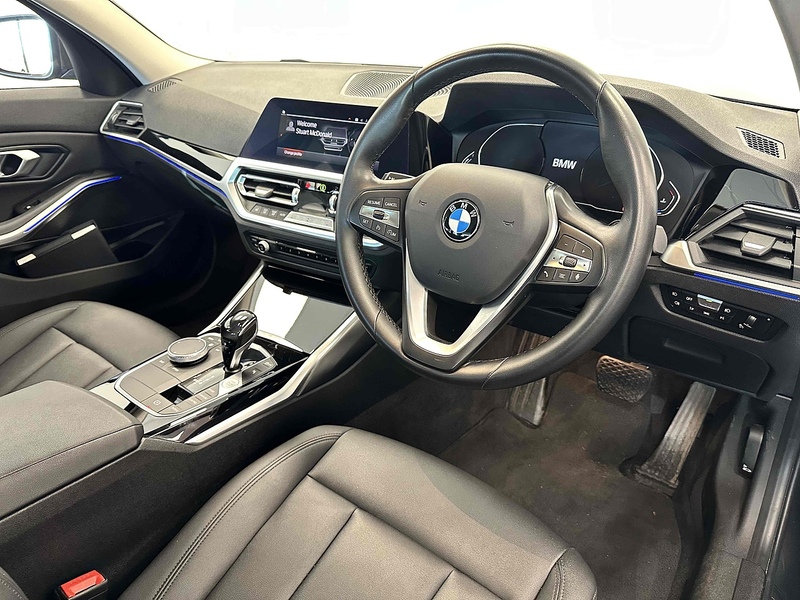 BMW 3 Series 318d MHT SE - U1945