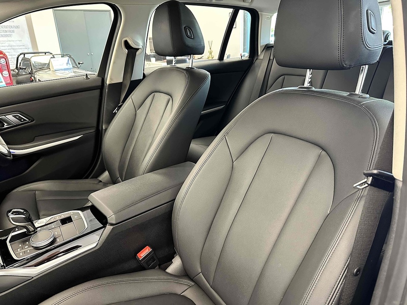 BMW 3 Series 318d MHT SE - U1945