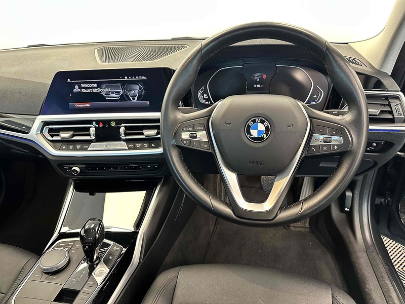 BMW 3 Series 318d MHT SE - U1945