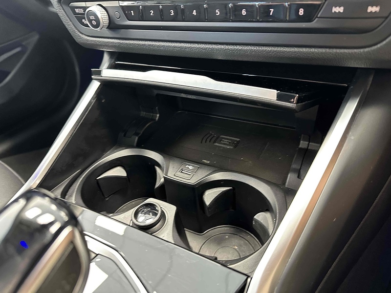 BMW 3 Series 318d MHT SE - U1945