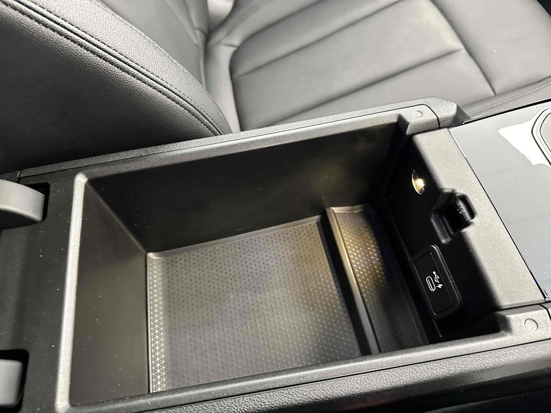 BMW 3 Series 318d MHT SE - U1945