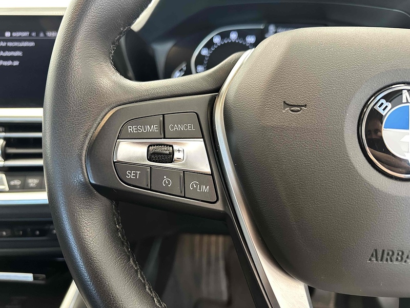 BMW 3 Series 318d MHT SE - U1945