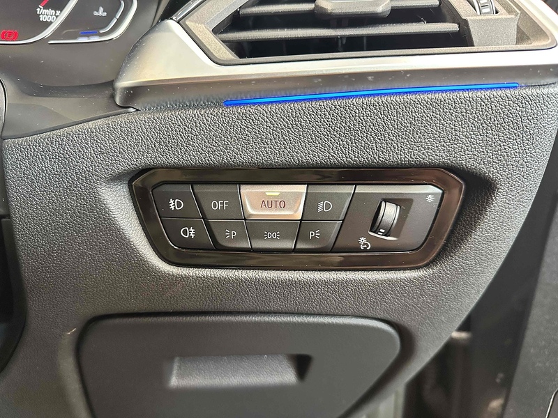 BMW 3 Series 318d MHT SE - U1945