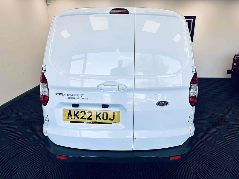Ford Transit Courier EcoBoost Limited - U1960