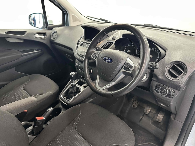 Ford Transit Courier EcoBoost Limited - U1960