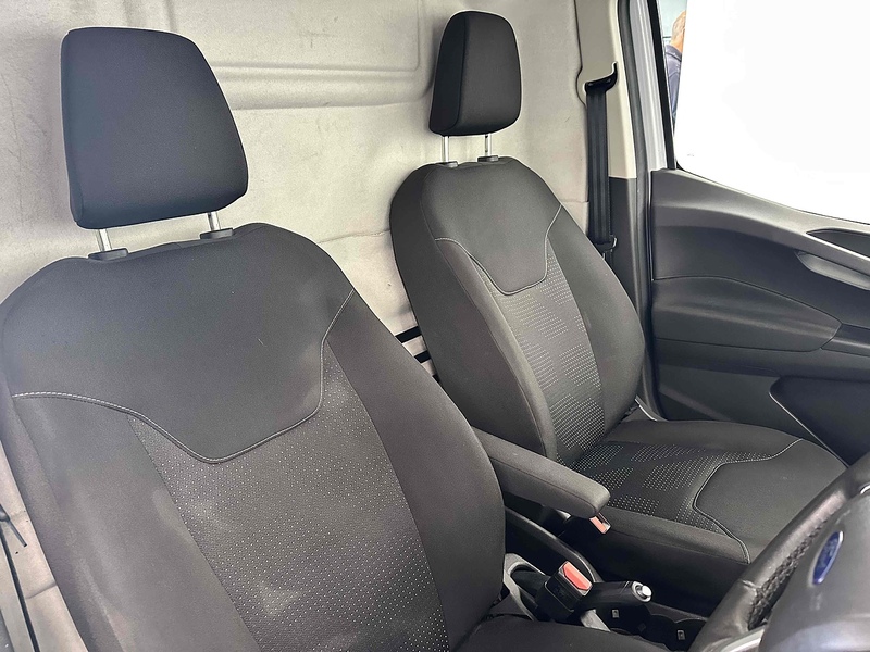 Ford Transit Courier EcoBoost Limited - U1960