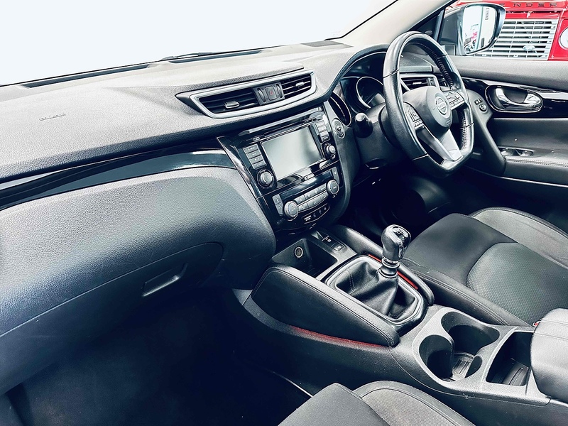 Nissan Qashqai DIG-T N-Connecta - U1968