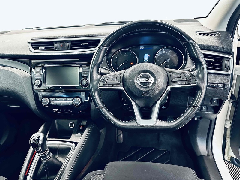 Nissan Qashqai DIG-T N-Connecta - U1968