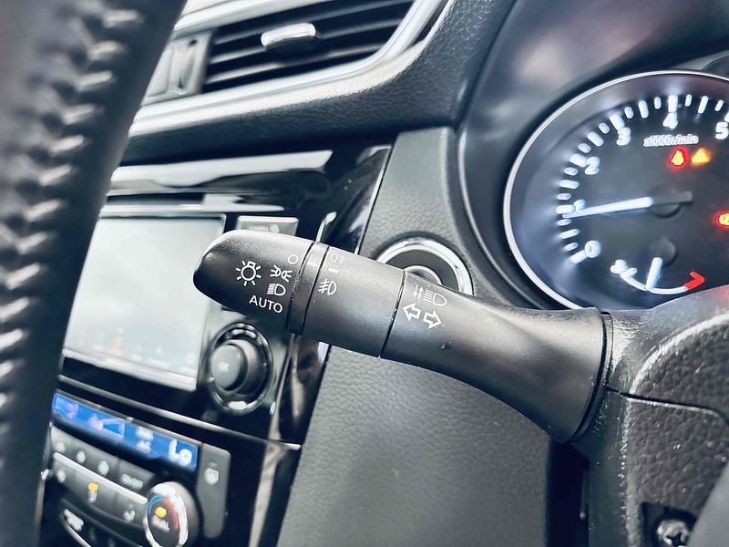 Nissan Qashqai DIG-T N-Connecta - U1968