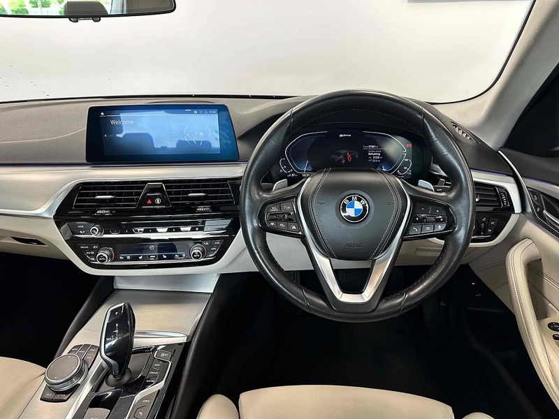 BMW 5 Series 530e SE - U1975
