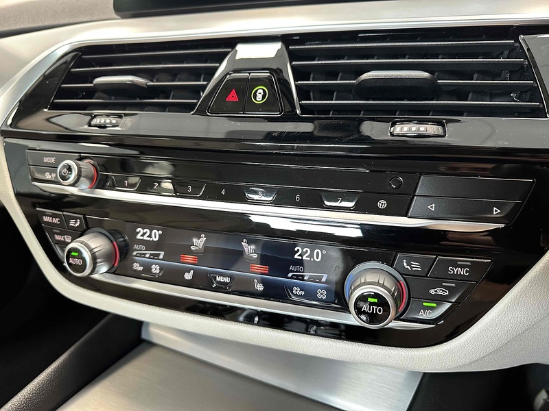 BMW 5 Series 530e SE - U1975