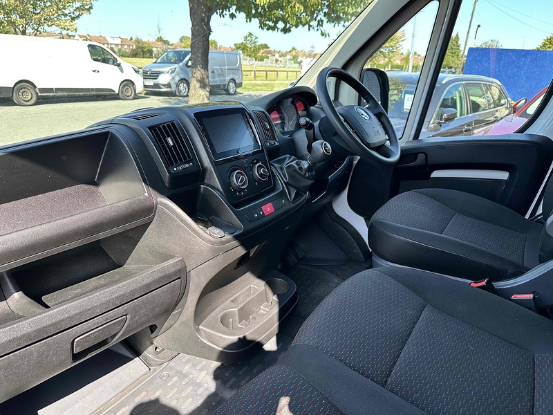 Vauxhall Movano CDTi 3500 BiTurbo Prime - U1989