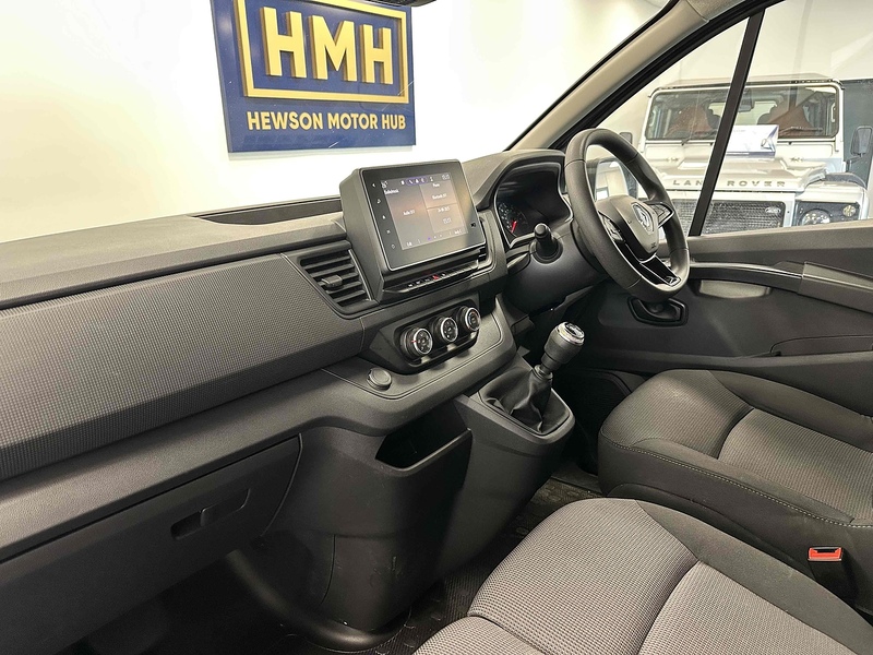 Renault Trafic dCi Blue SL28 Business+ - U2004