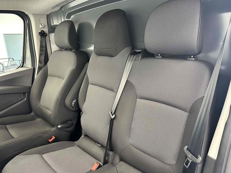 Renault Trafic dCi Blue SL28 Business+ - U2004