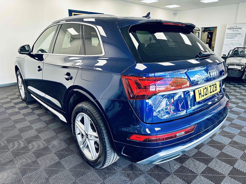 Audi Q5 TFSIe S line - U2011