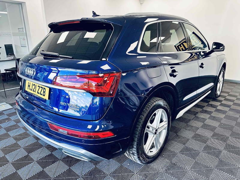 Audi Q5 TFSIe S line - U2011