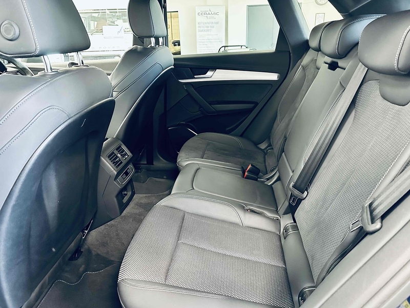 Audi Q5 TFSIe S line - U2011