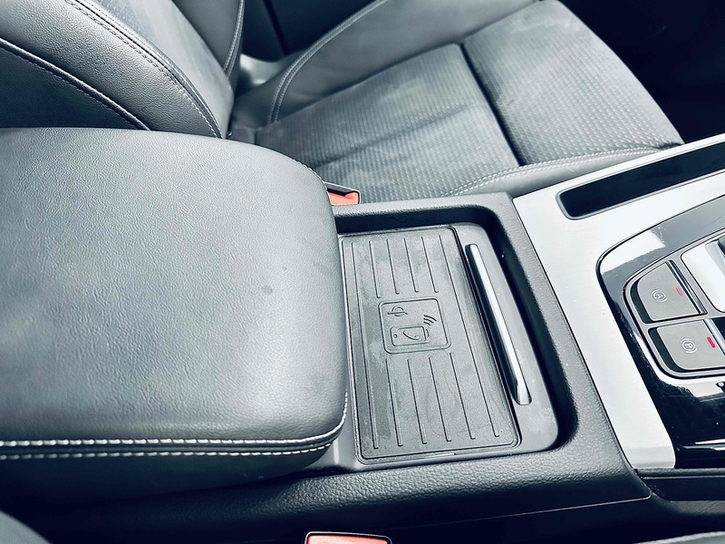 Audi Q5 TFSIe S line - U2011