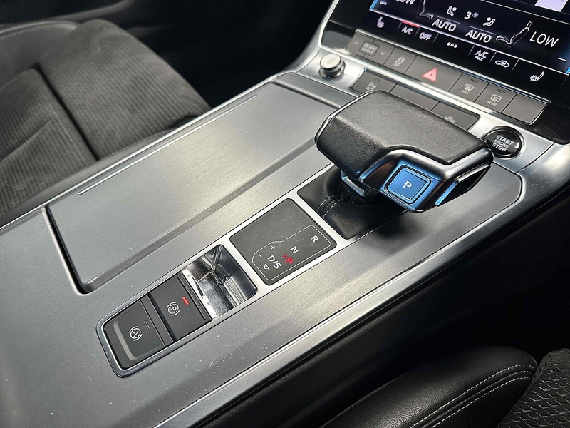 Audi A6 Saloon TFSI S line - U2016