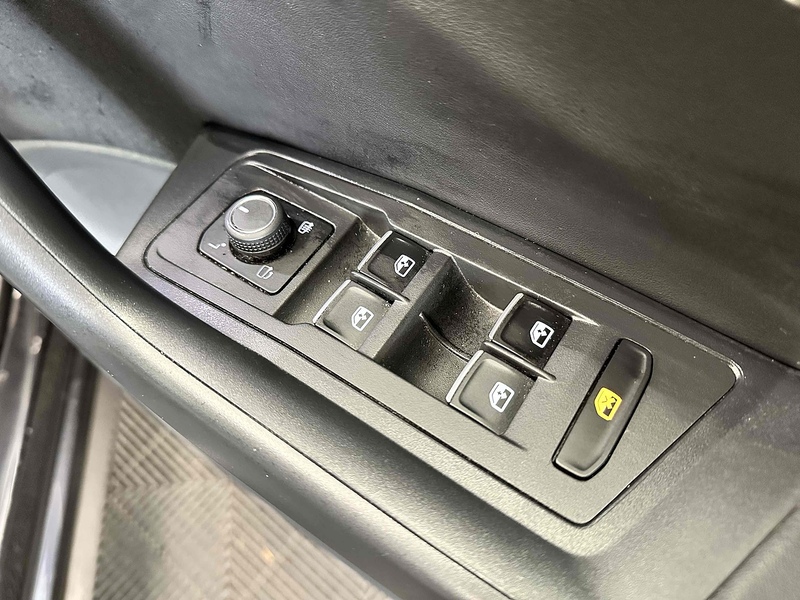 Volkswagen T-Roc TSI Style - U2024