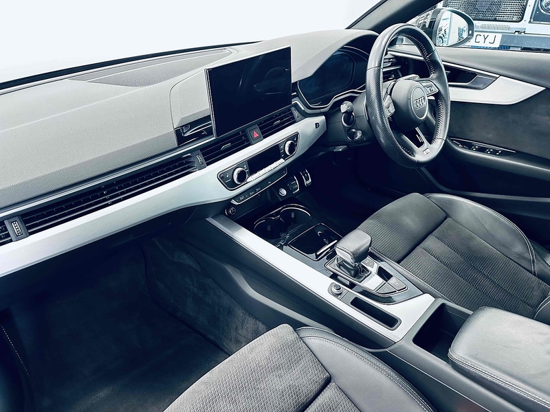 Audi A4 Avant TDI S line - U2026