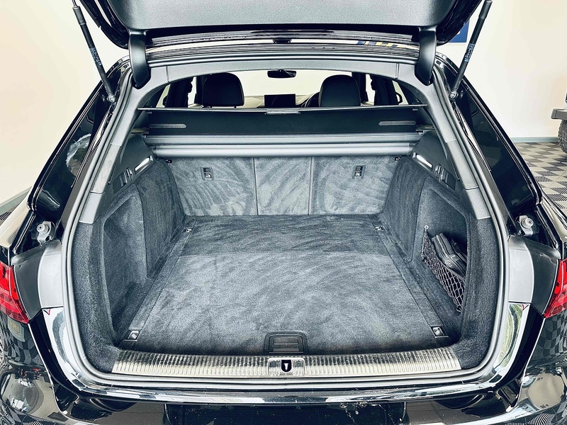 Audi A4 Avant TDI S line - U2026