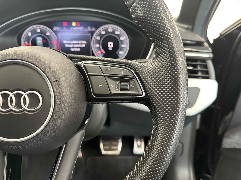 Audi A4 Avant TDI S line - U2026