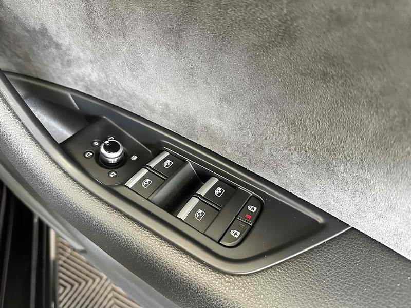 Audi A4 Avant TDI S line - U2026