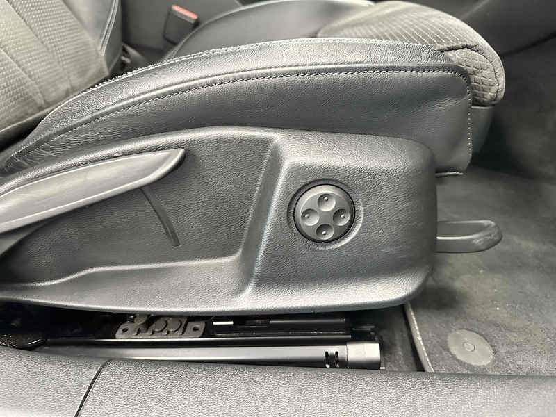 Audi A4 Avant TDI S line - U2026