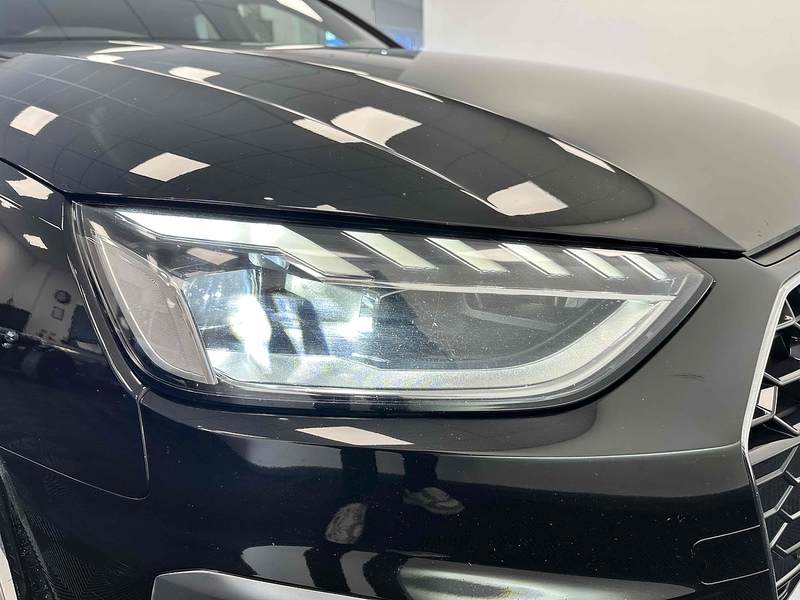 Audi A4 Avant TDI S line - U2026