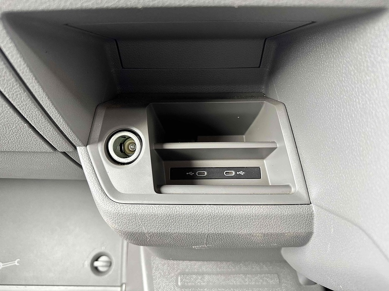 Volkswagen Crafter TDI CR30 Startline - U2027