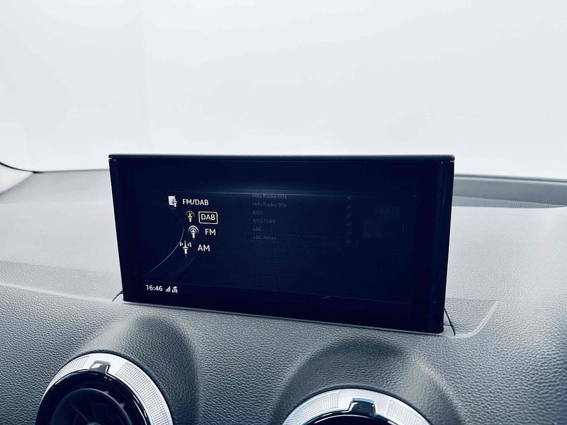 Audi Q2 TFSI Sport - U2032