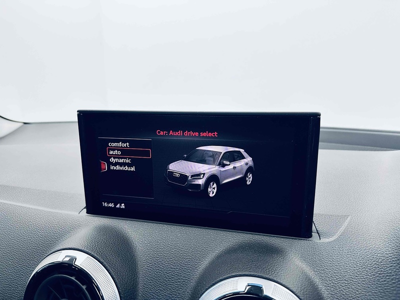 Audi Q2 TFSI Sport - U2032