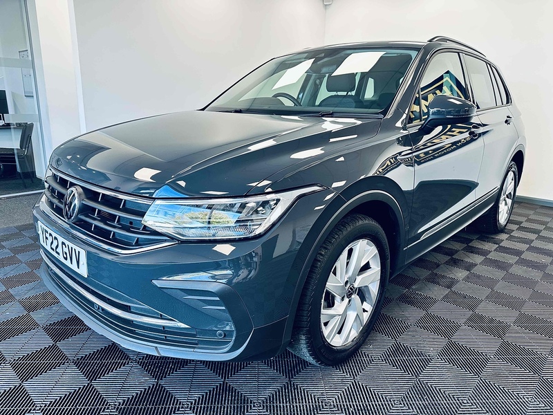 Volkswagen Tiguan TSI Life - U2040