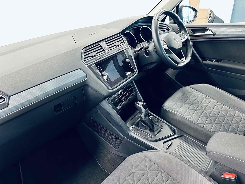 Volkswagen Tiguan TSI Life - U2040