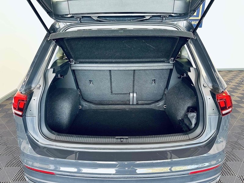 Volkswagen Tiguan TSI Life - U2040