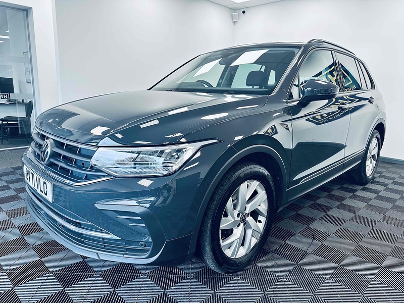 Volkswagen Tiguan TSI Life - U2041
