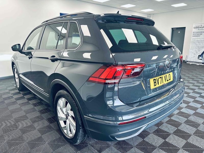 Volkswagen Tiguan TSI Life - U2041