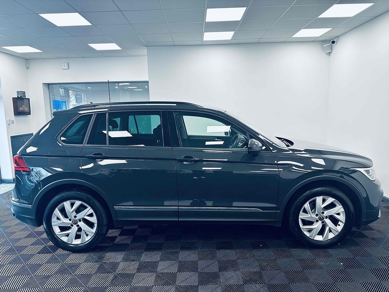Volkswagen Tiguan TSI Life - U2041