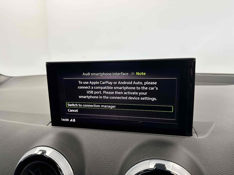 Audi Q2 TFSI CoD Black Edition - U2045