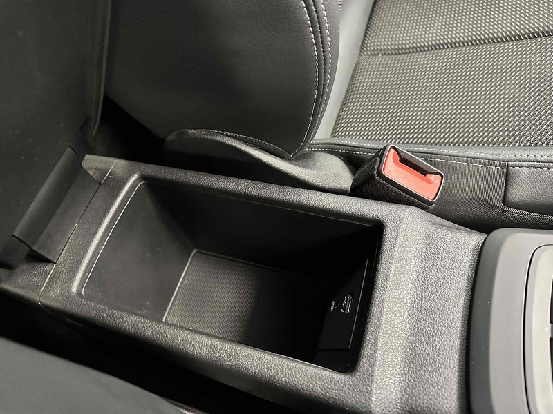 Audi Q2 TFSI CoD Black Edition - U2045